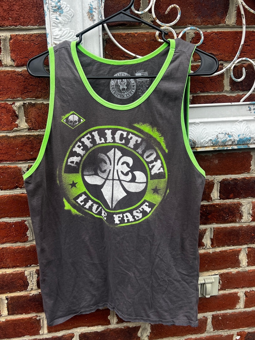 Affliction Live Fast Tank Top Gray Neon Green Skull Graphic Men’s Large
